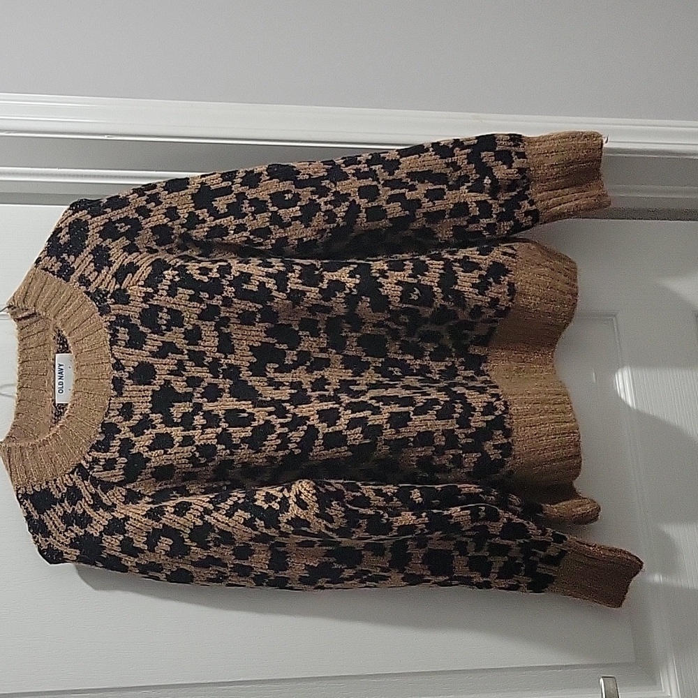 Leopard sweater